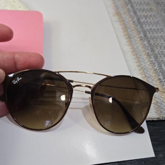 Ray-Ban Unisex In Brown Radiant (Retails For Over $200) - Picture 3 of 8